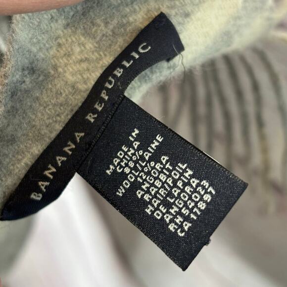 Banana Republic Wool & Angora Rabbit Plaid Fringe Winter Cozy Warm Scarf - Picture 2 of 6